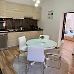 9 Central * Brasov