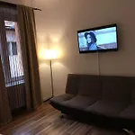 9 Central *